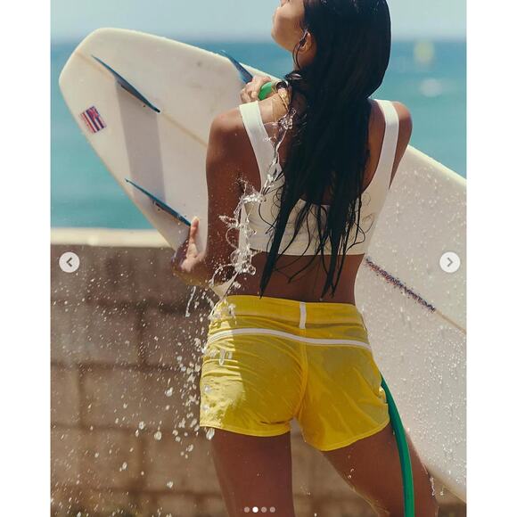 New! Free People Yellow & White Made Some Short Shorts, size 8 - Picture 2 of 13